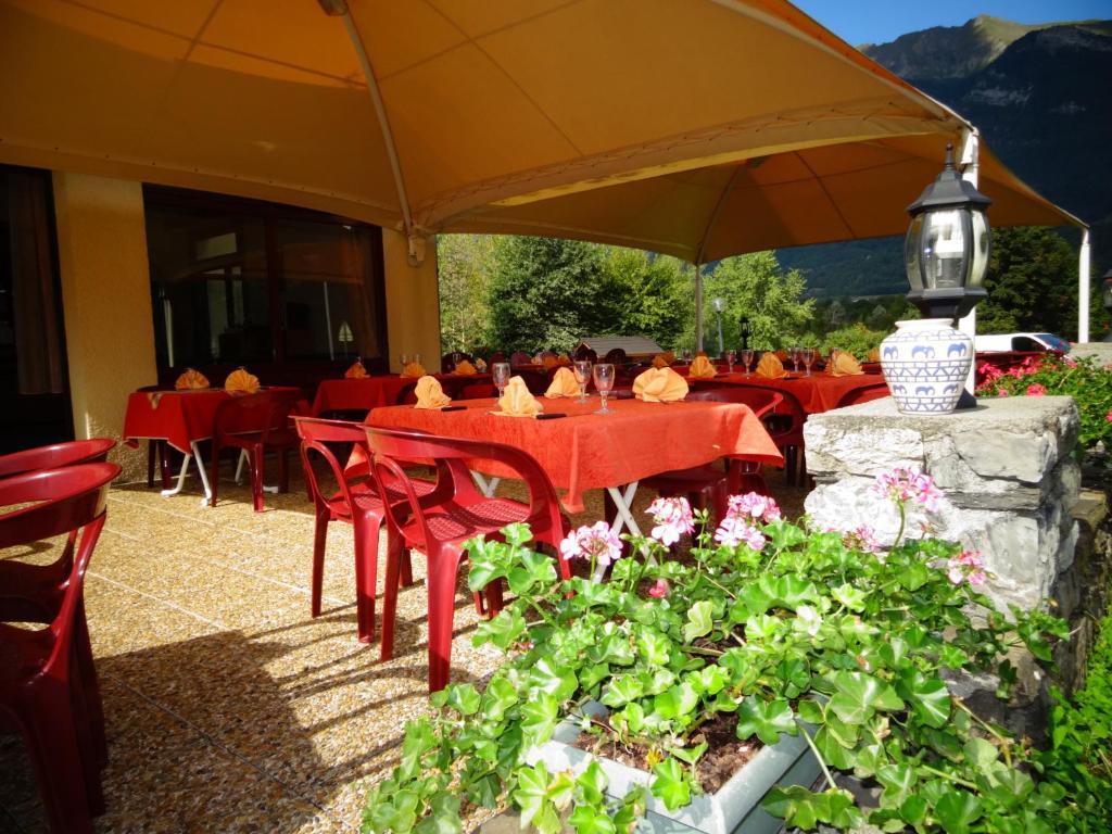 Hotel Le Sainte Helene Sainte-Helene-sur-Isere Exterior photo