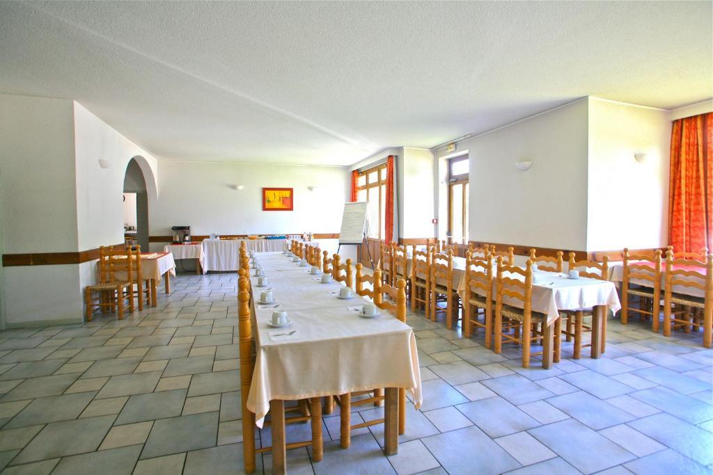 Hotel Le Sainte Helene Sainte-Helene-sur-Isere Exterior photo