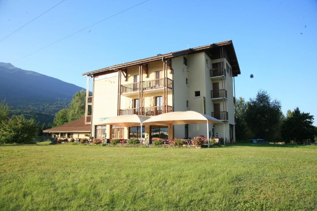 Hotel Le Sainte Helene Sainte-Helene-sur-Isere Exterior photo